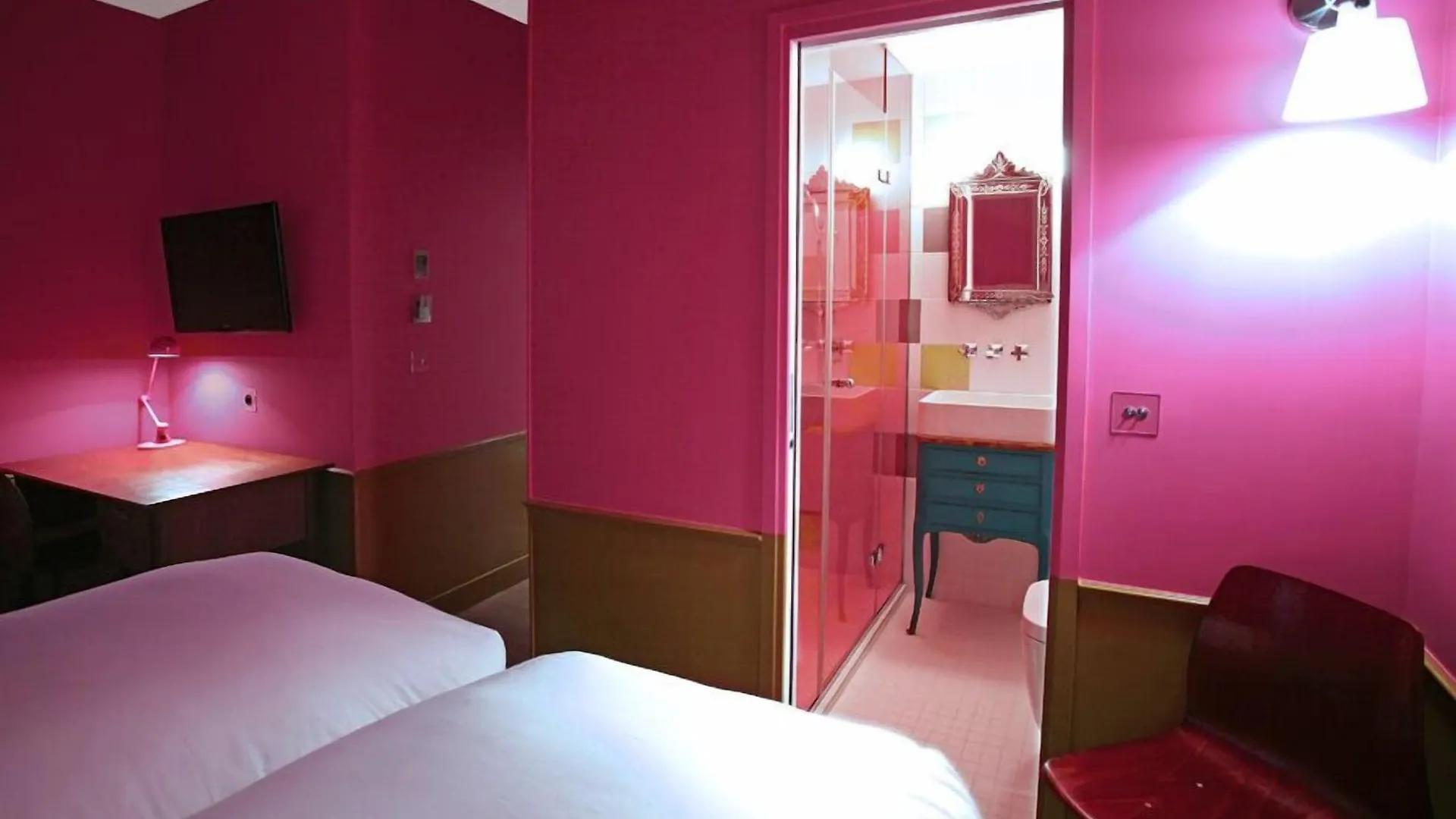 Hotel Crayon Paris