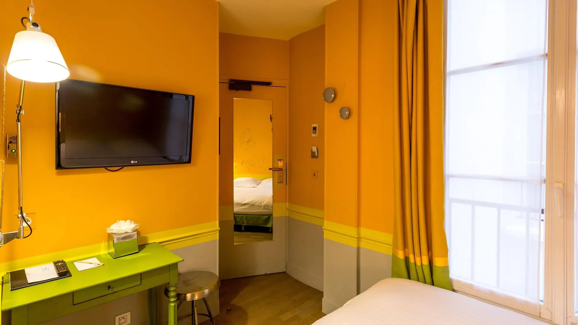 Hotel Crayon Paris