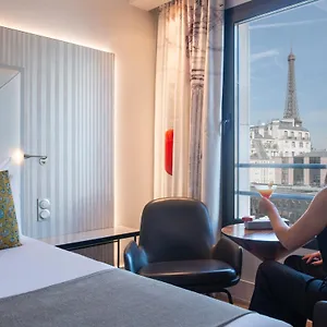 Hotel Le Parisis - Tour Eiffel, Paris