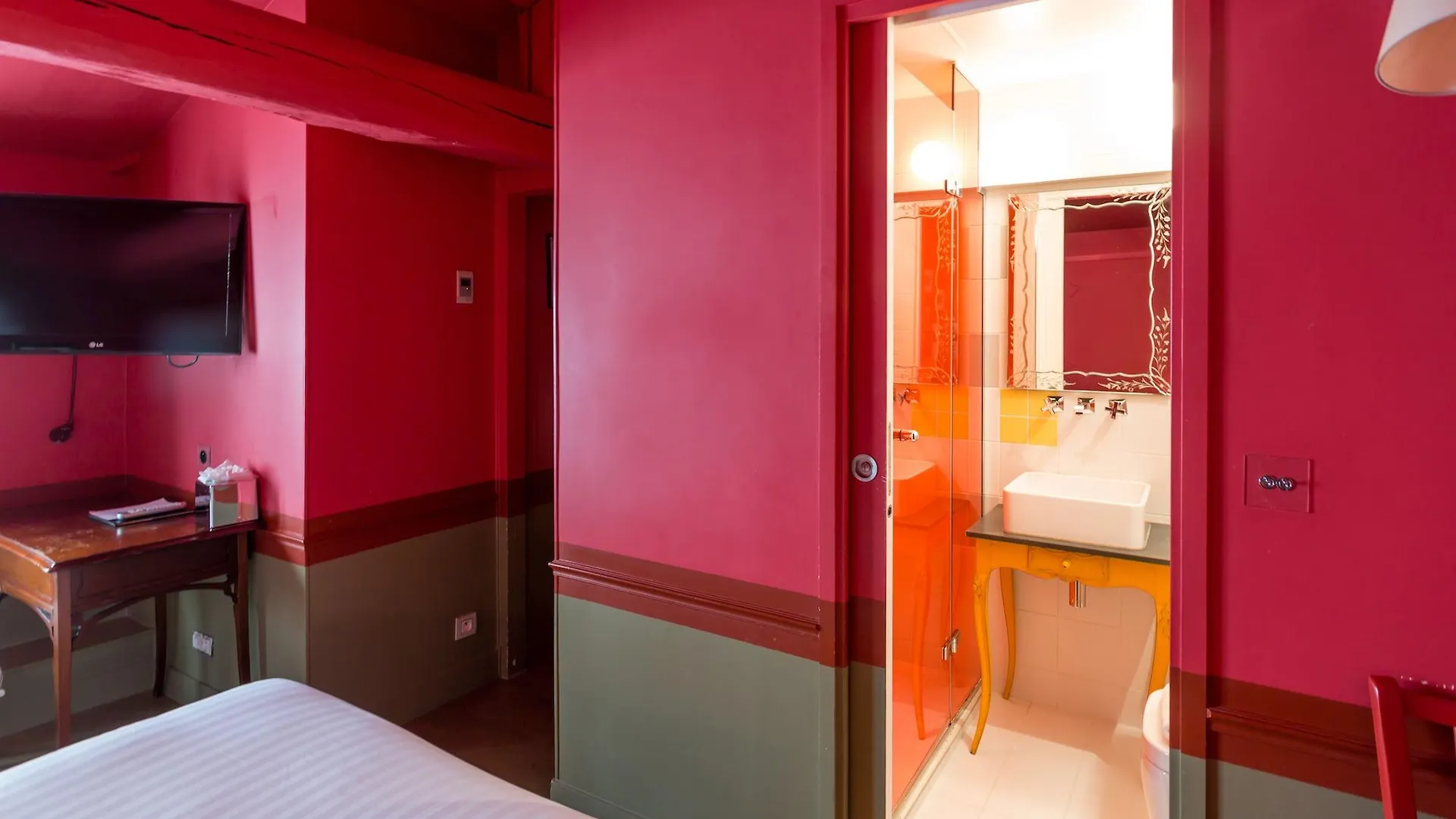 Hotel Crayon Paris