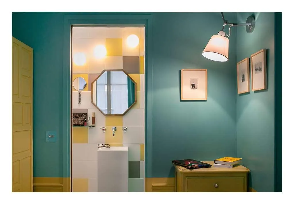 Hotel Crayon Paris